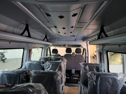 Imagen 12 de 17 de Peugeot Boxer Premium 2.2 Hdi L4 H2 Mini Bus 17+1 - Sm