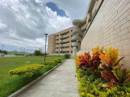 Imagen 29 de 30 de Apartamento_en_venta_en_caracas_en_la-lagunita-country-club_ Rah-22-9823 Orlando Figueira 04125535289/04242942992