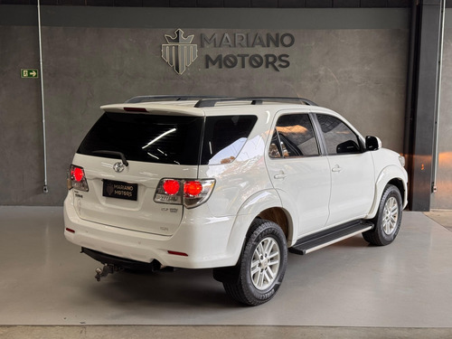 Toyota Hilux SW4 2.7 SR 4X2 16V FLEX 4P AUTOMÁTICO