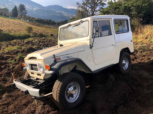 Toyota Fj 40 Campero