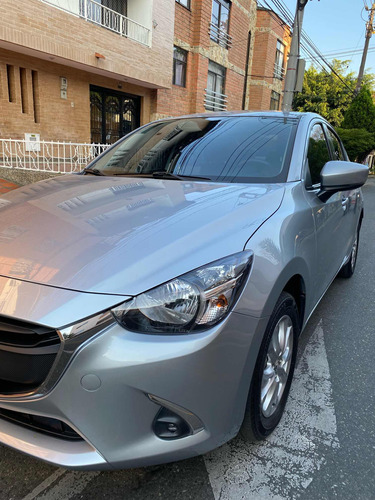 Mazda 2 Sedan 1.5 Touring Sedan