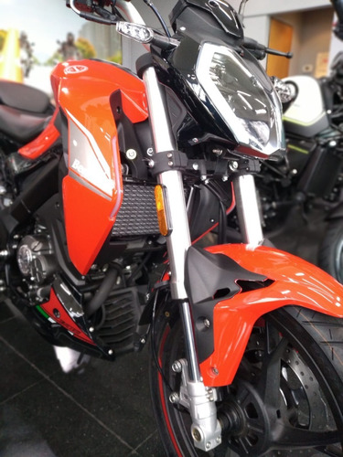 Imagen 16 de 19 de Benelli 180 S - Agrobikes (no Bajaj Rouser) Naked Verde Lima