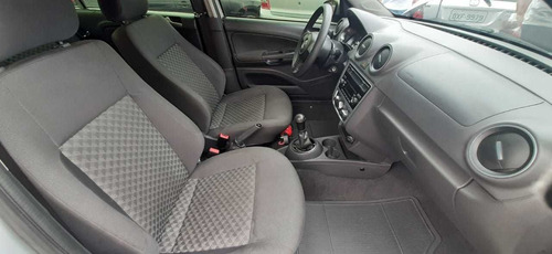 Vw Voyage 1.6 Msi Flex Confortline Completo 2015