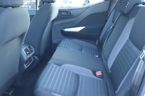 Imagen 15 de 17 de Nissan Frontier 2022 2.3 S Cd 4x2 Mt