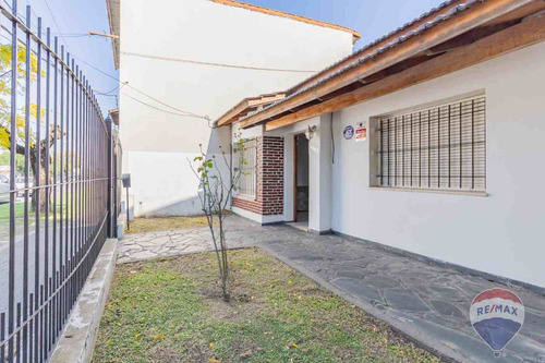 Casa En Venta 3 Dormitorios +quincho +consultorio