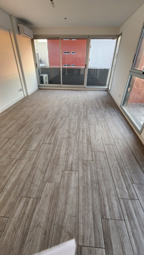 D U E Ñ O 1 Amb 53 M2 En Esquina, 9no Piso, Con Balcon, Avda. San Juan Y Pasco. Con Ameneties. Subte Pichincha. Cerca Uade Y Facultades