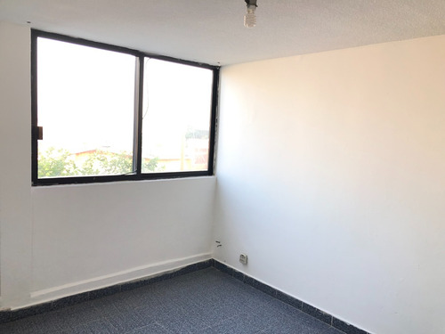 Casa Amplia Con Rec Con Baño Pb, Bodega, 4 Rec 2.5 Baños Lomas Boulevares Tlalnepantla