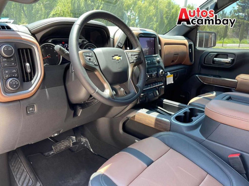 Imagen 10 de 15 de Chevrolet Cheyenne 6.2 2500 Doble Cab High Country 4x4 At
