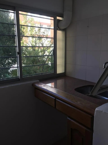 Sobre 21 De Setiembre 2dor, 2baños Y Garaje