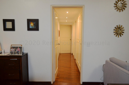 Ms: 25-8836 Se Vende Amplio E Iluminado Apartamento En Planta Baja, En Los Samanes. A=230m2, 3h, 3b, 3p.