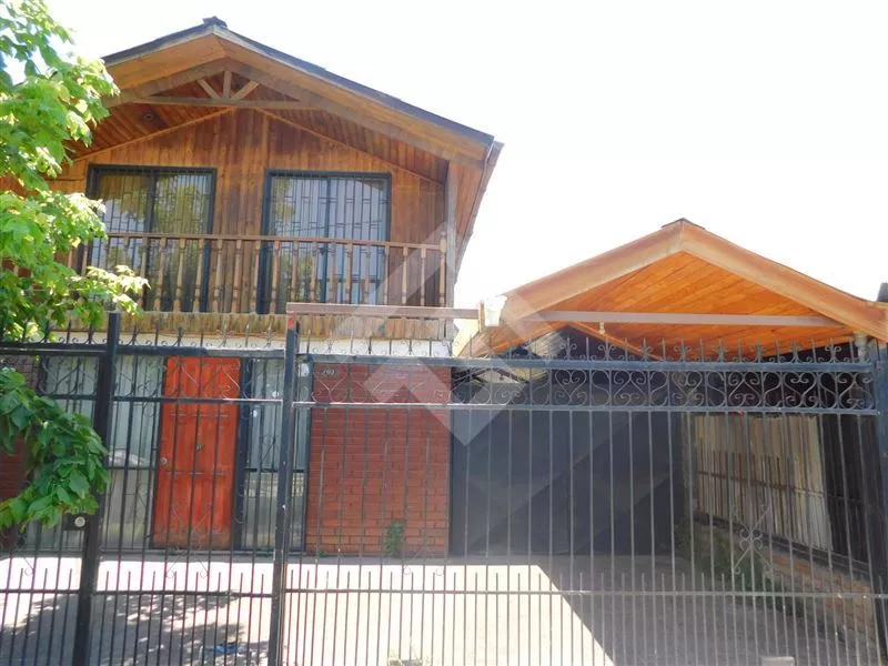 Casa En Venta De 3 Dorm. En Estación Central