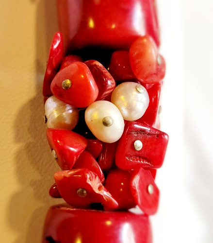 Imagen 3 de 3 de Collar Gargantilla Cadena Coral Rojo Natural Y Perlas De Río