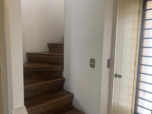Casa Barrio Altos Del Parque Sur 3d+3b Cod. 40826