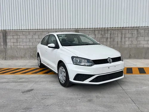 Volkswagen Vento 1.6 Starline At