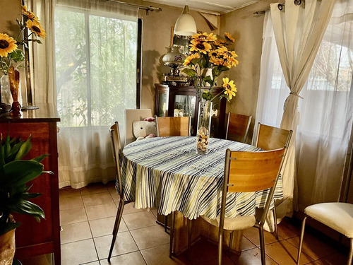 Casa En Venta De 3 Dorm. En Lo Barnechea, Pueblo Barnechea