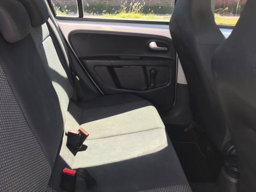 Volkswagen Up Move
