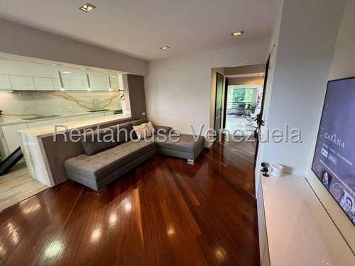 Apartamento En Venta En Clnas. De Valle Arriba Con Áreas Modernas Y Lujosas