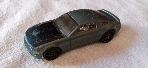 Auto Hot Wheels Ford Mustang 2005