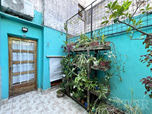 Ph En Venta 2 Ambientes Planta Baja Con Patio, Sin Expensas Refaccionado A Nuevo