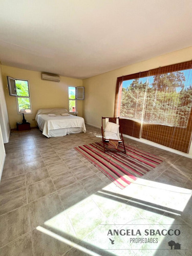Excelente Casa En San Joaquín.