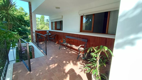 Hermosa Casa De Altos, 4 Dormitorios, 2 Baños, Parrillero - Playa Manza - Punta Del Este