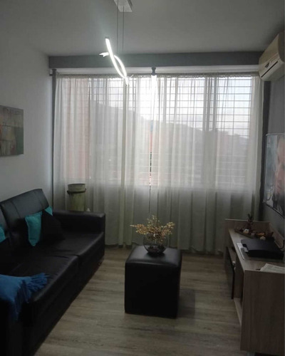 Imagen 2 de 11 de Doral Country - Mañongo 2 Habitaciones, 2 Baños, 1 P/e