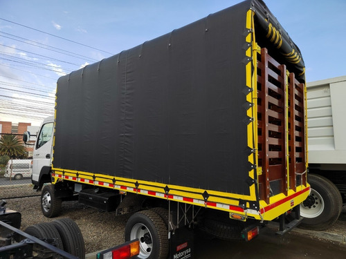 Imagen 6 de 20 de Fuso Mitsubishi Canter 6.4 4x4 Modelo 2023 Mejor Por Todo
