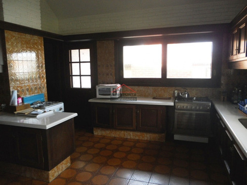 Casa En Mansa, 4 Dormitorios *- Ref: 3360