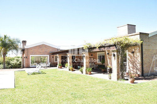 Venta Casa 4 Dormitorios Concordia Con Cochera