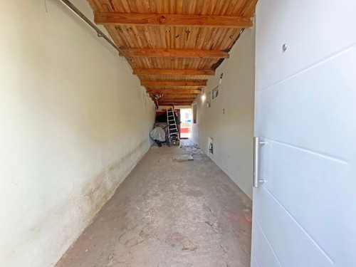 Casa En Venta Tolosa, 4 Dormitorios Y Pileta