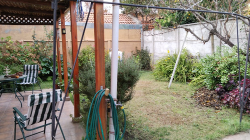 Comoda Casa Frente A Placita En Av San Juan