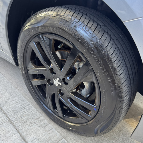 Peugeot 208 1.6 Style Tiptronic