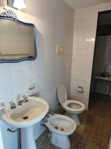 Imagen 8 de 25 de Piaggio Y Montenegro, Casa De Dos Dormitorios Con Amplio Jardín, Excelente Barrio