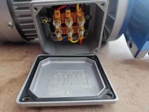 Motorreductor Ang 1/2 Hp Trifásico 220/440v A 20rpm