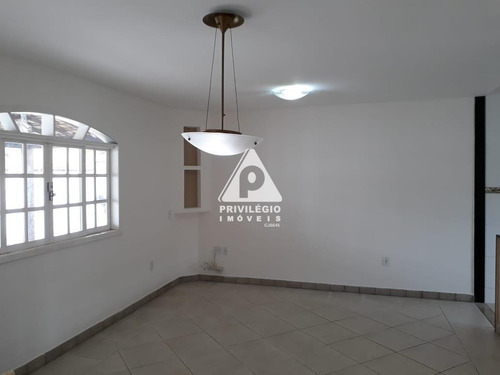 Imagem 24 de 26 de Casa Em Condomínio À Venda, 3 Quartos, 2 Suítes, 3 Vagas, Centro - Maricá/rj - 37088