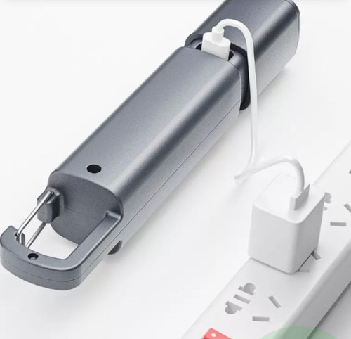 Mini Lanterna Led Recarregável Com Gancho Camping Usb