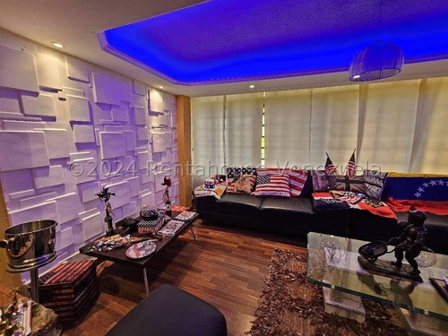Casa Moderna En Venta Urb El Castaño Zona Privada Con Planta Electrica Y Piscina Se Vende Amoblada Kg:24-19915