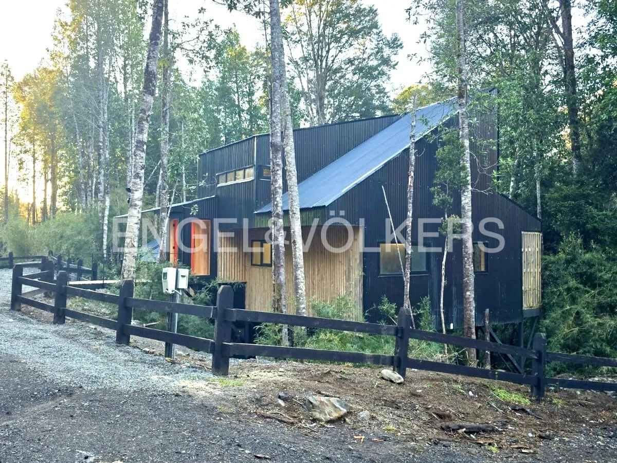Imagen 2 de 18 de Casa Nueva En Condominio-rodeada De Bosque Nativo