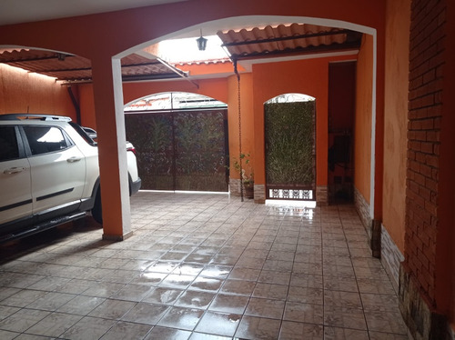Vendo Um Lindo Sobrado Podendo Ser Financiado Ou Av.permuta