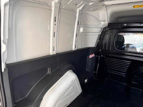 Imagen 16 de 19 de Fiat Fiorino 2018 1.4 Fire Evo 87cv