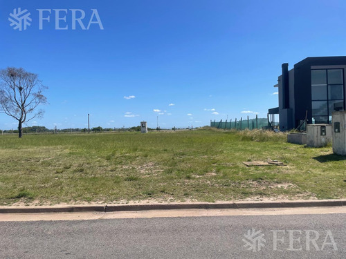 Venta De Terreno De 1100 M2 En Club De Campo La Victoria Area 60