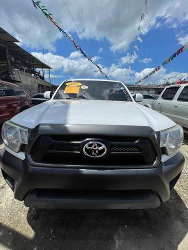 Imagen 12 de 14 de Toyota Tacoma Americana