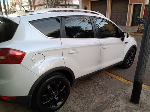 Imagen 5 de 13 de Ford Kuga 2012 2.5 Titanium At 4x4 L (ku05)