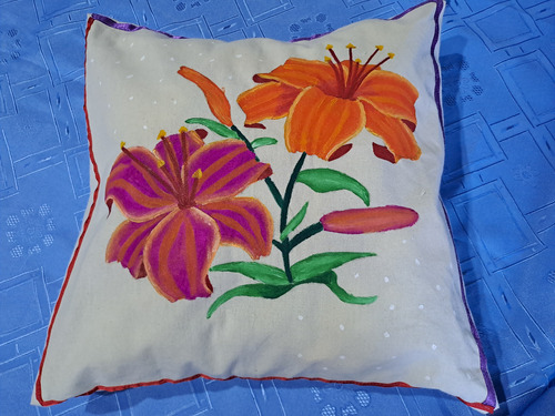 Almohadones Pintados A Mano Con Flores 38x38cm Lirios