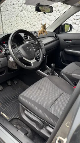 Suzuki Vitara Live 2022