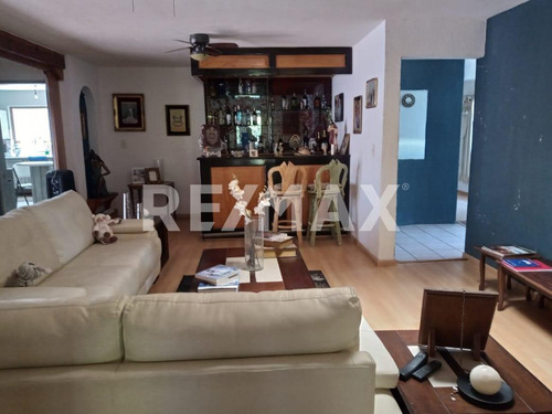 Casa En Avenida De La Rica En Villas Del Meson