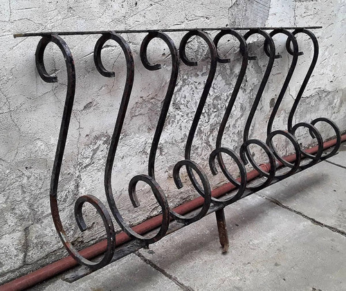 Reja Baranda Antigua De Hierro Forjado Con Rulos (Usado)