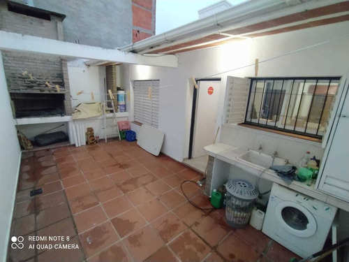 Imagen 8 de 9 de Casa Y Galpón En Venta Barrio Yofre Sur