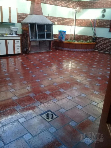 Imagen 2 de 2 de Casa - Lomas De Zamora Oeste