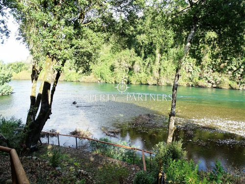 Gran Casa A Orillas De Río Toltén